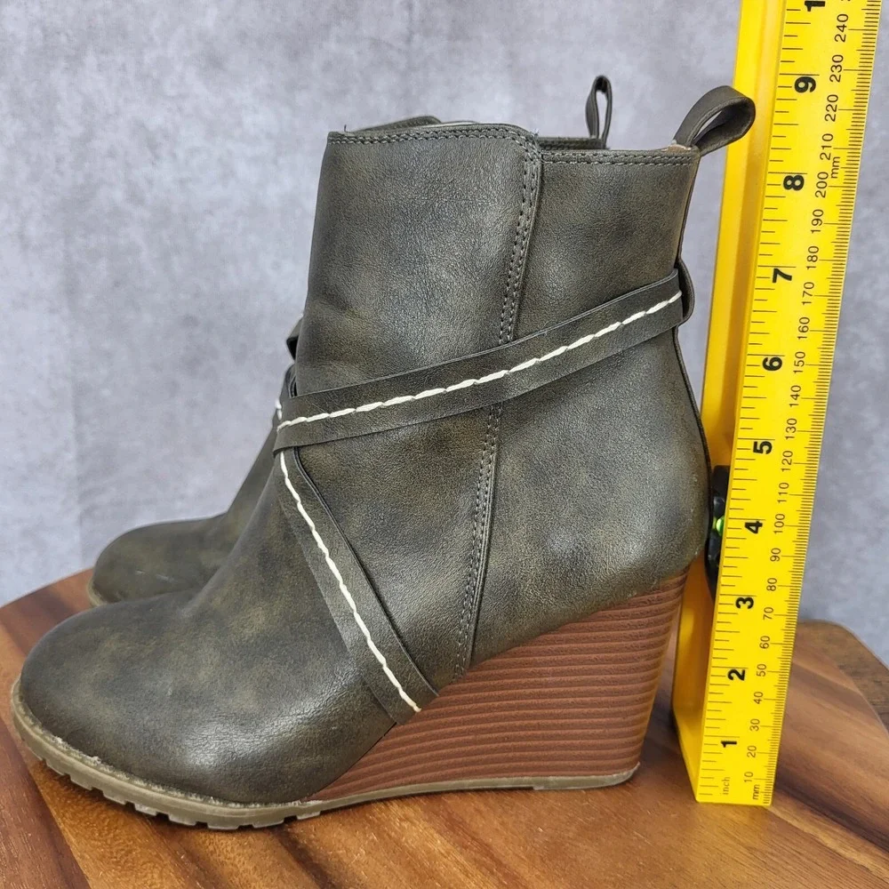 Diba Wedge Boots Womens Alberta‎ 8 M Brown Faux Leather Side Zip Booties Pull On
